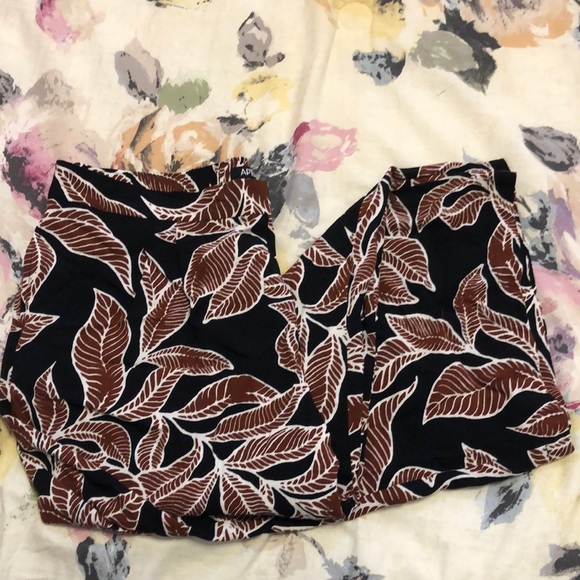 4 for $8 or FREE with purchase over $10 size L - Picture 2 of 3